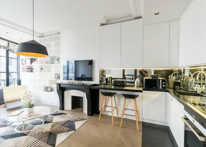Luxury Apartment In Saint-Germain